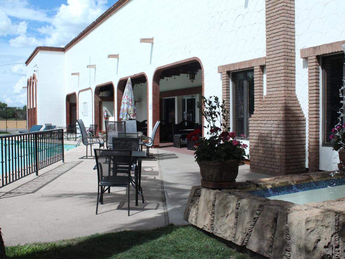 Hotel Hacienda Nuevo Casas Grandes Exterior photo